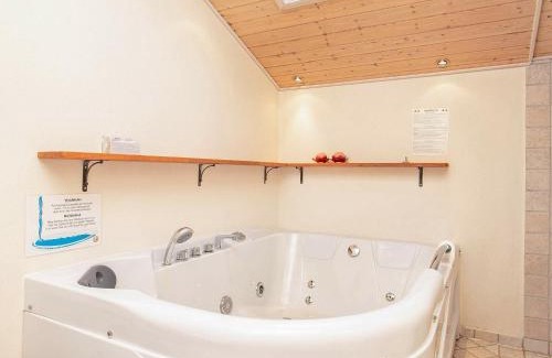Lodbjerg Hede Casa | 6 person holiday home in Ringk bing