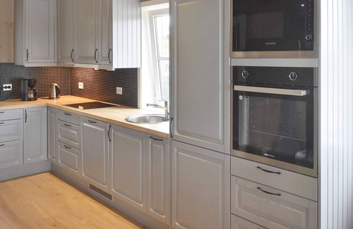 Averoy Municipality Casa | 6 person holiday home in Bud