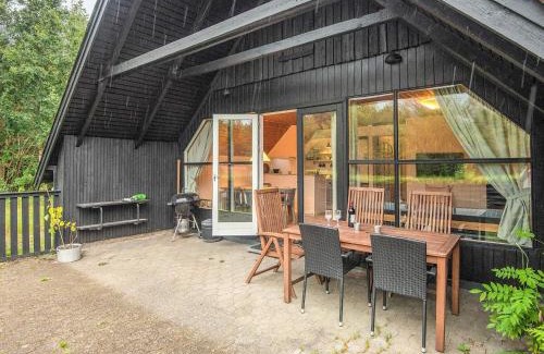 Skovgaarde Casa | 6 person holiday home in Herning