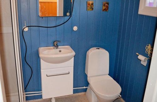 Kvfjord Casa | 6 person holiday home in Gullesfjord