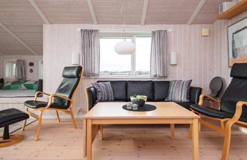 Flovt Strand Casa | 6 person holiday home in Haderslev-By Traum