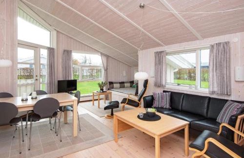Flovt Strand Casa | 6 person holiday home in Haderslev-By Traum