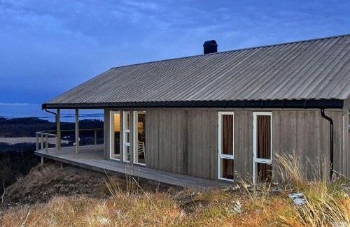 Gjengstoa Casa | 6 person holiday home in Lyngstad