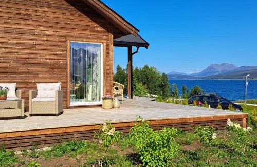 Lyngen Casa | 6 person holiday home in Svensby-By Traum