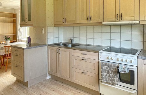 Vastra Gotaland Casa | 6 person holiday home in VAREKIL
