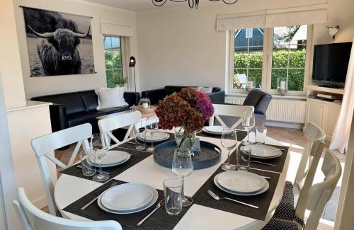 Sint Maartensvlotbrug Casa | 6-person holiday home with garden