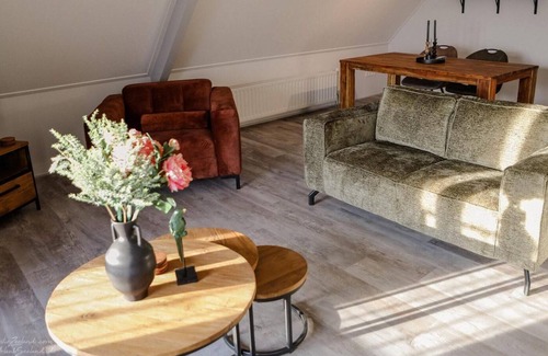 Wolphaartsdijk Casa | 6-person holiday apartment (first floor) in Wolphaartsdijk