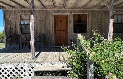 Bandera Cabina | 6 Red Oak, at CRC Ranch Retreat