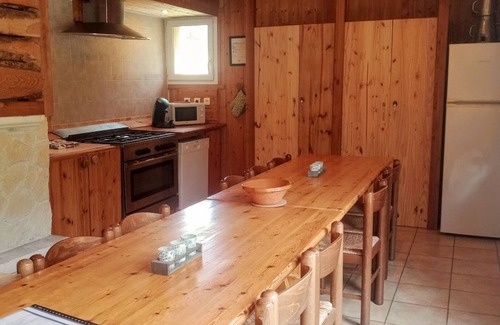 Monetier-les-Bains Chalet De Esquí | Chalet de 6 piezas con chimenea y parking privado cerca de Monêtier-les-Bains