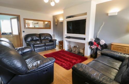 Manod Casa | 6 Stad Yr Ysgol