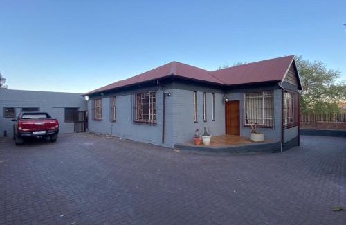 Bezuidenhout Valley Apartamento | 6 the Curve Unit 3