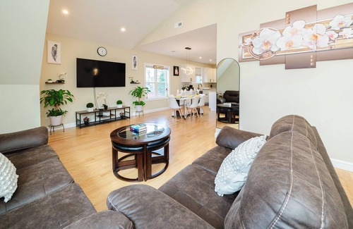 West Codman Hill - West Lower Mills Apartamento | 60-3 3BR Boston - Sleek Apartment near Franklin Park