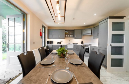 Enniskillen Casa | 60 Lough Erne Golf Village · Escape Ordinary at Lough Erne!