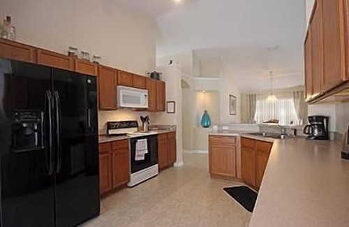 Eagle Pointe South Casa | 606 Peaceful Lake View family vacation home, single story. Close to Disney