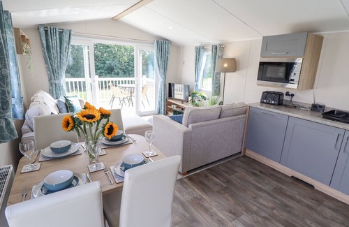 Mablethorpe Cabaña | 62 PINEWOOD, pet friendly, with a garden in Mablethorpe