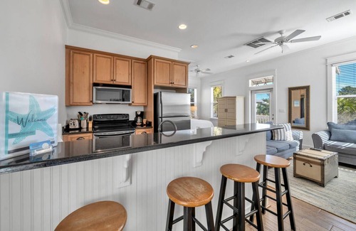 Treetop Condominio | 62 | Quaint Carriage House in Seacrest Beach on 30A!