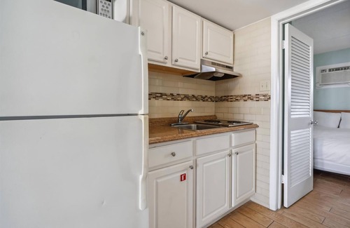 Wildwood Crest Condominio | 6201 Ocean Ave, Unit 201 - The Nassau Inn