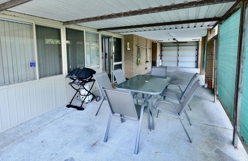 Noranda Casa | 63 Family Home in Noranda sleeps 8