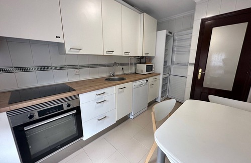 La Corredoria y Ventanielles Apartamento | 632A Bonito apartamento en Oviedo