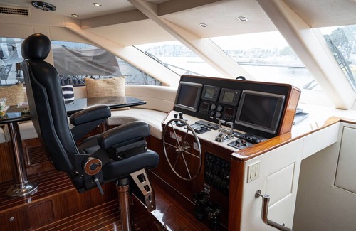 Marina del Rey Alquiler De Eote | 65' HATTERAS / FAMILY HATTERS Delightful yacht in Marina del Rey