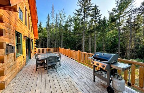 Twin Mountain Casa | 65PT New Log Cabin in Private