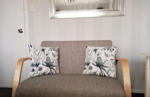 Leamington Cama Y Desayuno | 66 Chaucer B&B with Complimentary Breakfast