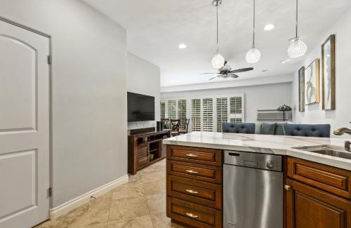 Carlsbad Casa | 683 Just inside the gates of the Resort - Golf & Premier Fitness Guests Welcome