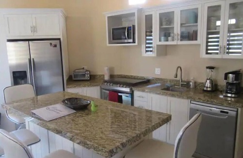 El Pescadero Condominio | 6B Mountain and Ocean Views Cerritos Beach Condo