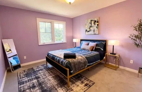 San Anselmo Casa | 6BD/3.5BA Hilltop Haven| Hot Tub+Billiards+Views!