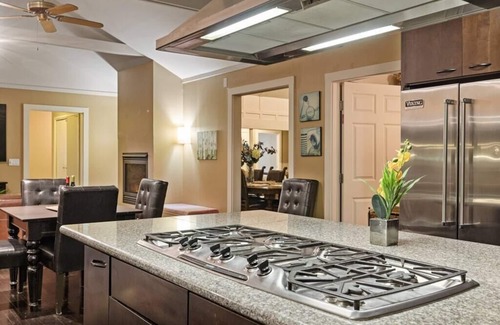 Sleepy Hollow Casa | 6BD/4BA Villa | Saltwater Pool + BBQ + Pool Table