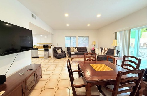 Del Mar Casa | Casa de Playa 6H/5B en Del Mar, Vista al Mar, ¡a Pasos de la Playa!