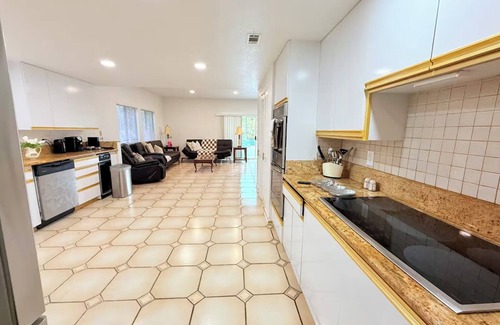 Del Mar Casa | Casa de Playa 6H/5B en Del Mar, Vista al Mar, ¡a Pasos de la Playa!