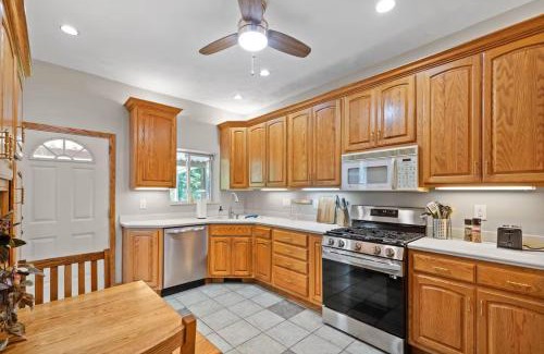 Mount Washington Casa | 6BDRM with Hot Tub Mt Wash