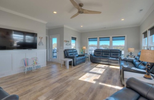 Yaupon Beach Casa | 6BR/6.5BA House - BRAND NEW, OCEAN VIEWS, POOL, Putting Green, Sleeps 16