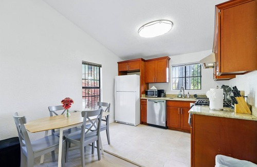 Oakland Casa | 6BR Home Near Downtown Oakland & BART