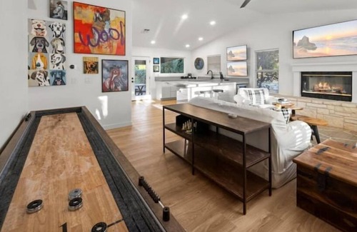 Marble Falls Casa | 6BR Luxury Retreat on Lake LBJ