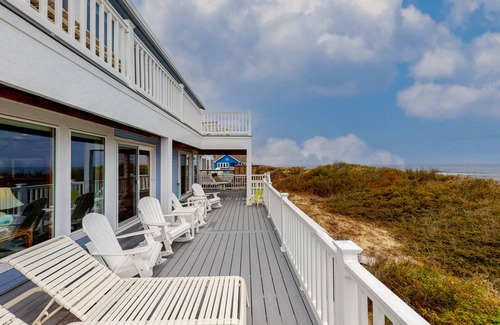Ocean Sands Casa | 6BR Oceanfront | Pool | Hot Tub | Balcony