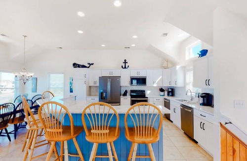 Ocean Hill Casa | 6BR Oceanside | Pool | Hot Tub | Balcony | Tennis