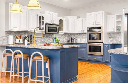 Leicester Casa | 6BR Sleep 20 in 6k sqft of Asheville Luxury & Summer Rates! Mem Day Available!