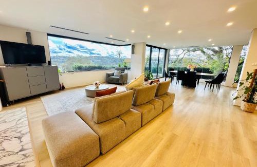 Mosman Casa | 6BR Stunning Waterview & Private Pool