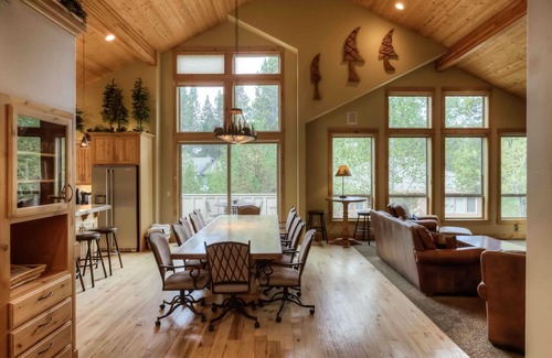 Deer Park Casa | ¡PRECIOS AGOSTO 2019! Impresionante 6 hab Lodge, 5 King Mstrs Suites, mesa de billar y SHARC