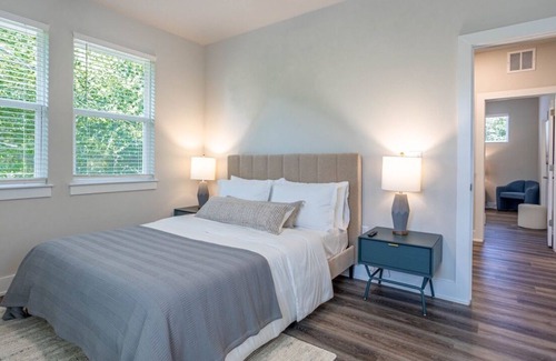 North University Casa | 6BRM Brand-New Gem Triplex