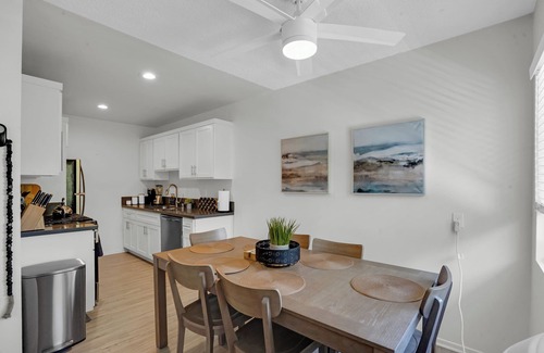 Eastside Apartamento | 6th Haven, Arcades, King Size Bed, Fun Games, 1 Mile to Beaches, AC Unit, Fits 6