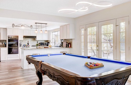 Paradise Villa | 6x3 LUX VILLA w/ Heated Pool+Spa + Outdoor Kitchen + Outdoor Bar + Pond+++