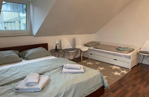 Region Hannover District Apartamento | 7-24 Self-Check-In - 120qm - 5 rooms - 2 bathrooms - kitchen - free parking - Yihapartment