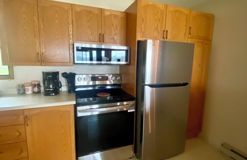 Unorganized Thunder Bay District Casa | 7-bed lakefront house with sauna, beach & boat launch — 15 min from Thunder Bay.