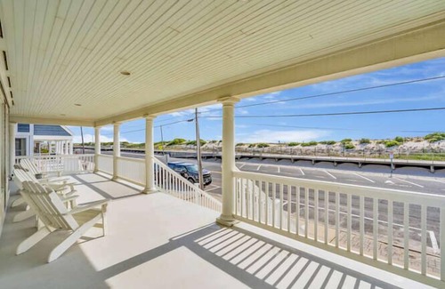 Ortley Beach Casa | 7 Bedroom 4.5 bath Single Family Home