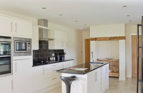 Holywell Cabaña | 7 bedroom accommodation in Babell near Holywell, Flintshire