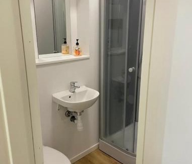 Aalborg Apartamento | 7-bedroom apartment with 2x private parking