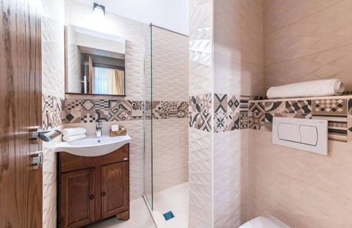 Sector 2 Cama Y Desayuno | 7-bedroom bed & breakfast in brilliant București with WiFi, AC
